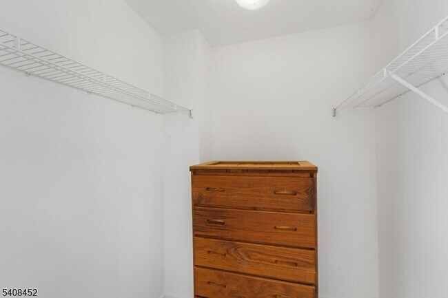 Building Photo - 12 Woodmont Dr