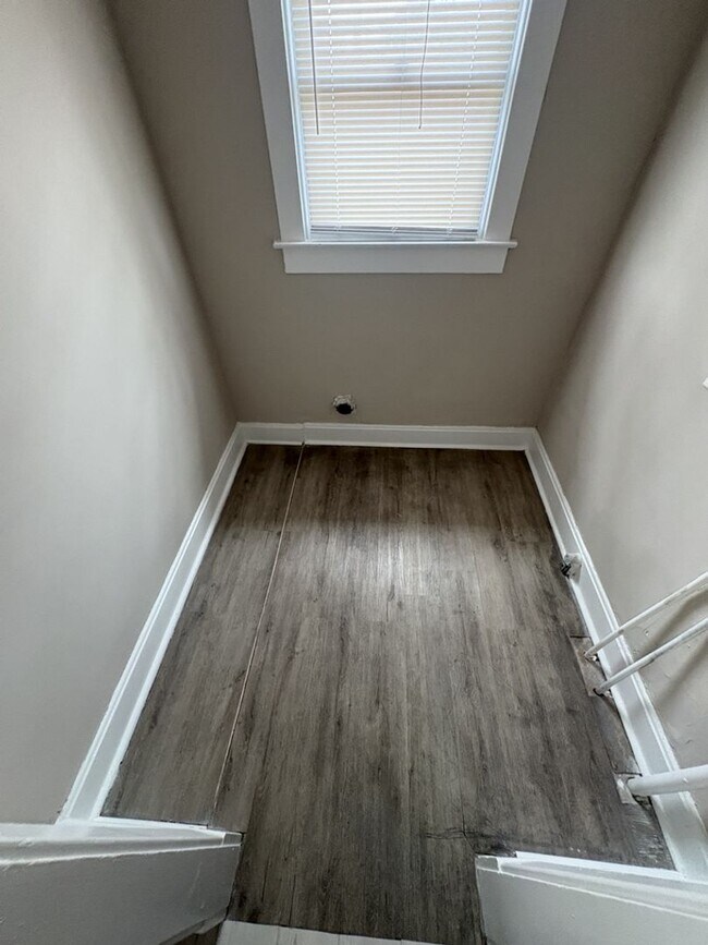 Building Photo - 1018 N Tuxedo St