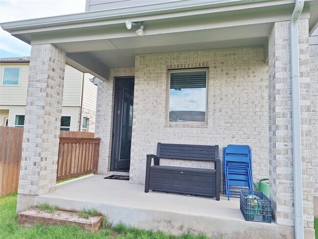 Building Photo - 8000 Prairie Rye Dr