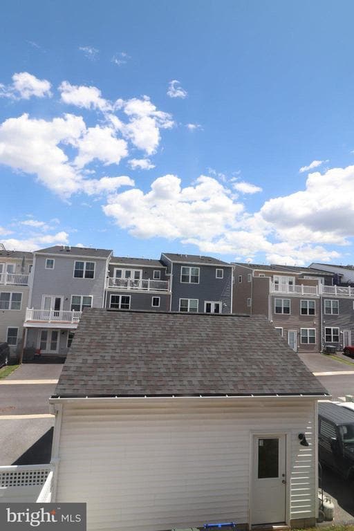 Building Photo - 414 Waverley Dr