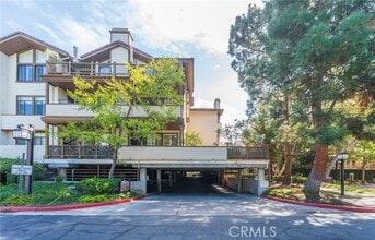 Building Photo - 2559 Plaza del Amo