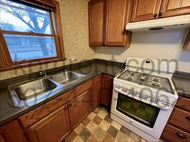 Building Photo - 502 Chestnut St