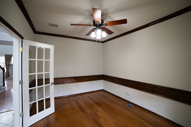 Building Photo - 3416 Ballard Dr