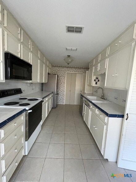 Building Photo - 906 Illinois Ave