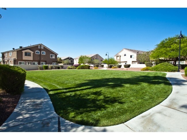 Building Photo - 3504 Glorious Iris Pl