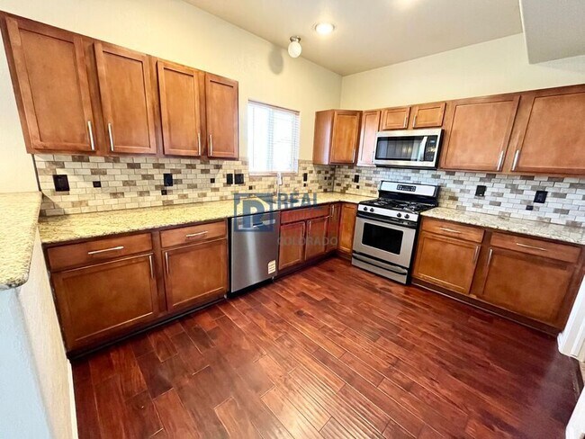Building Photo - 10276 Deer Meadow Cir