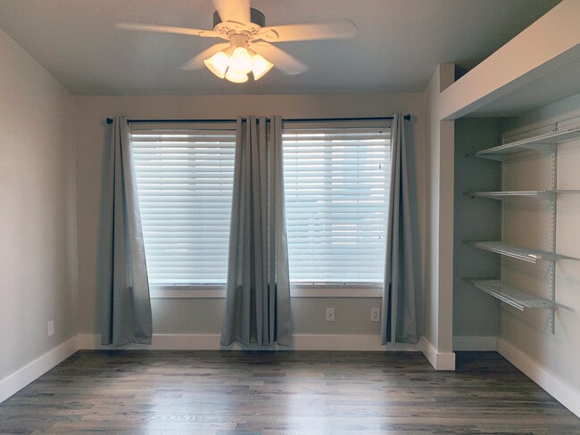 Building Photo - 1938 Newland Ct