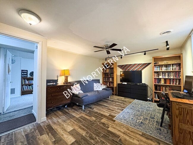 Building Photo - 311 Prospect Dr SW