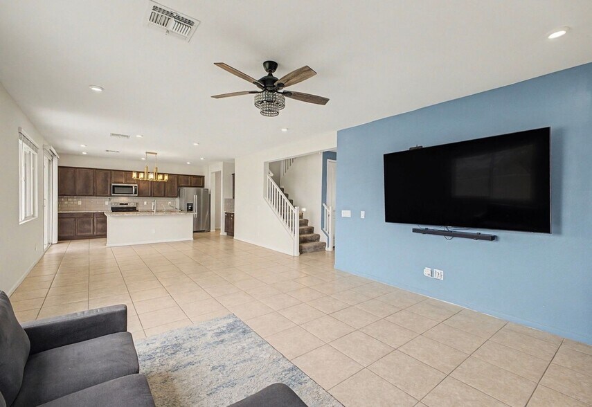Building Photo - 35 S Biella Pl
