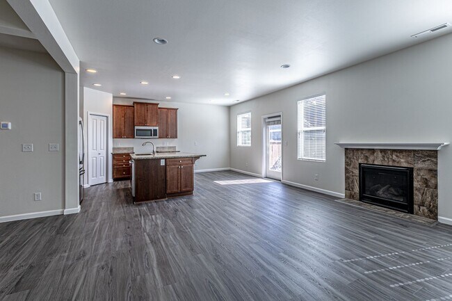 Building Photo - Amazing 4 bedroom home in Stewart Crossing!