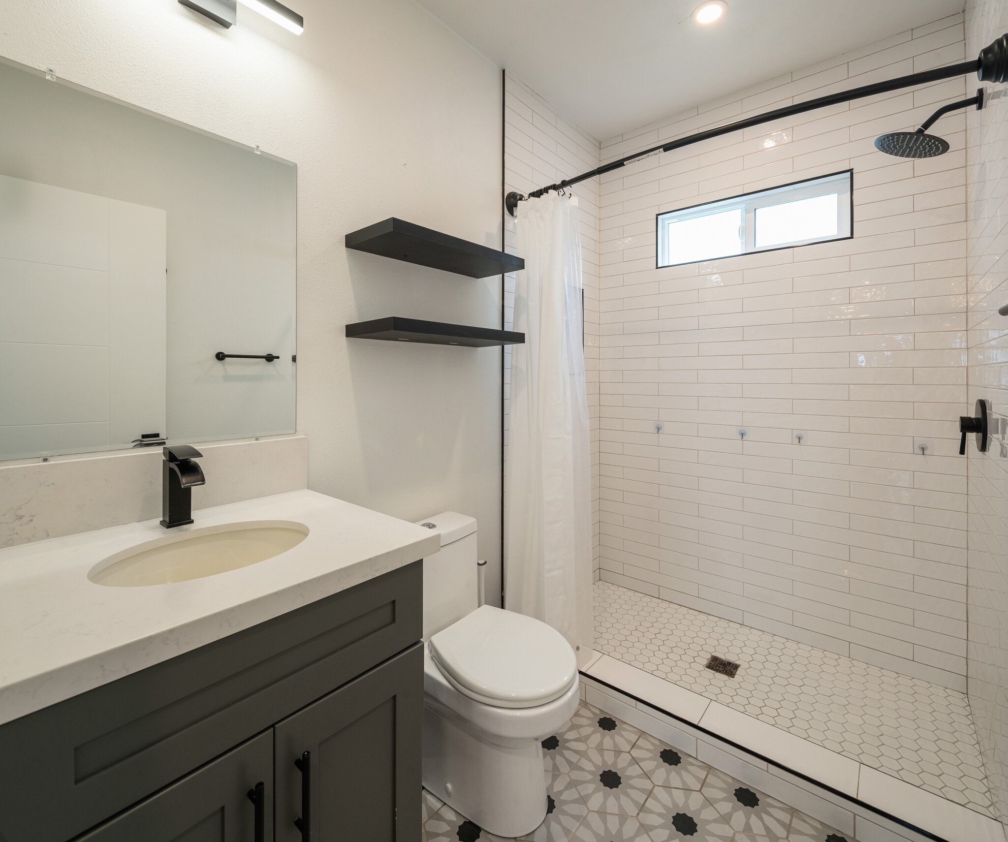 Building Photo - 8936 S Manhattan Pl