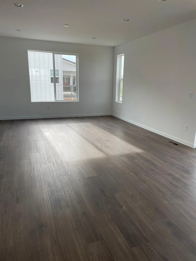 Building Photo - 11066 Shining Star Cir