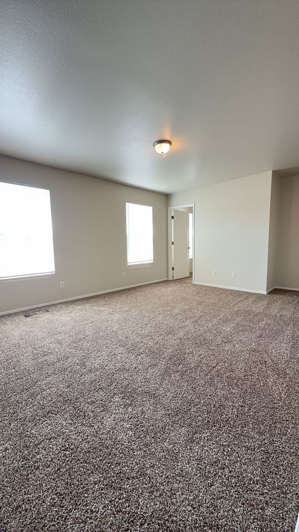 Building Photo - 3703 Compass Pointe Ave