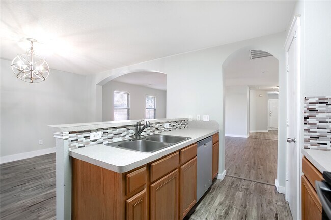 Building Photo - 9823 Cassowary Dr