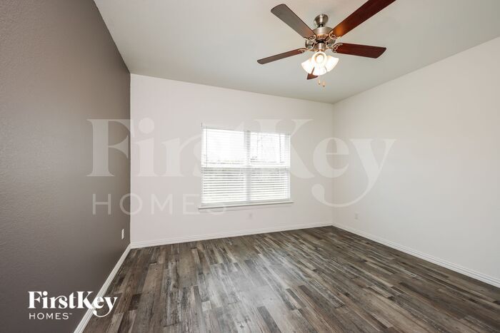 Building Photo - 7332 Parkside Pl Dr