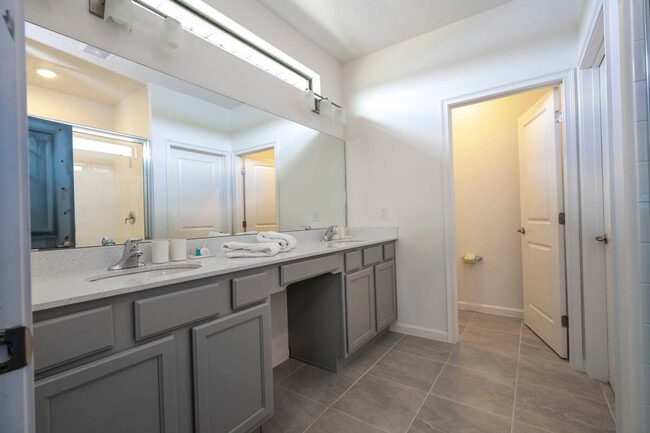 Building Photo - 6163 High Seas Dr