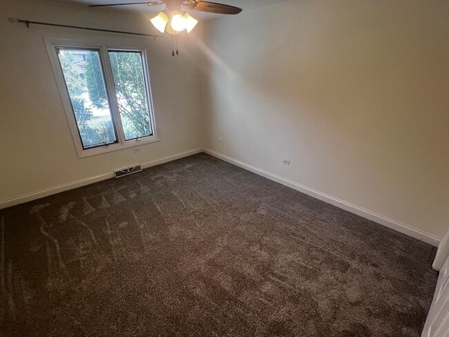 Building Photo - 809 Overlook Dr
