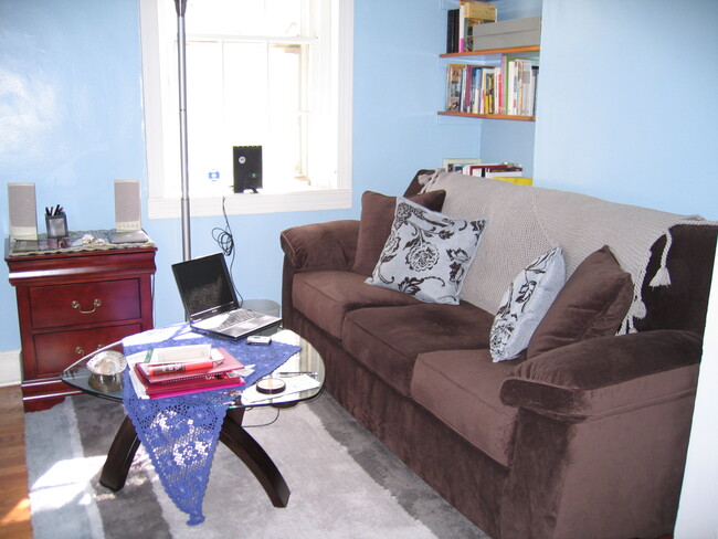 Living Room - 2409 Panama St