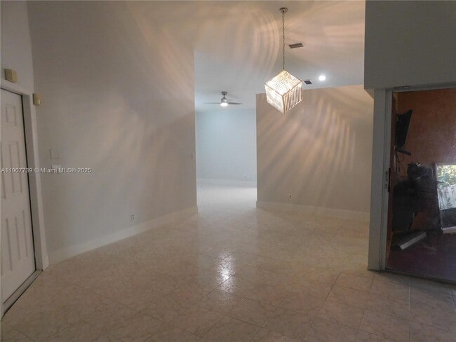 Building Photo - 2851 River Run Cir W