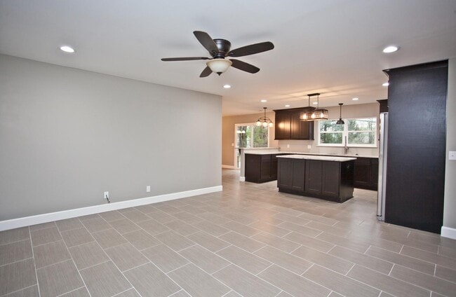 Building Photo - 1206 Convair St