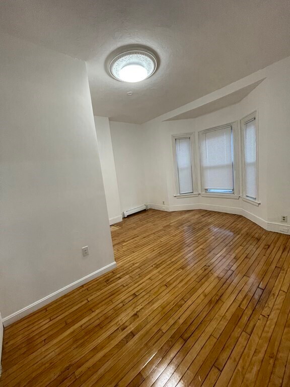 Building Photo - 369 Prospect St