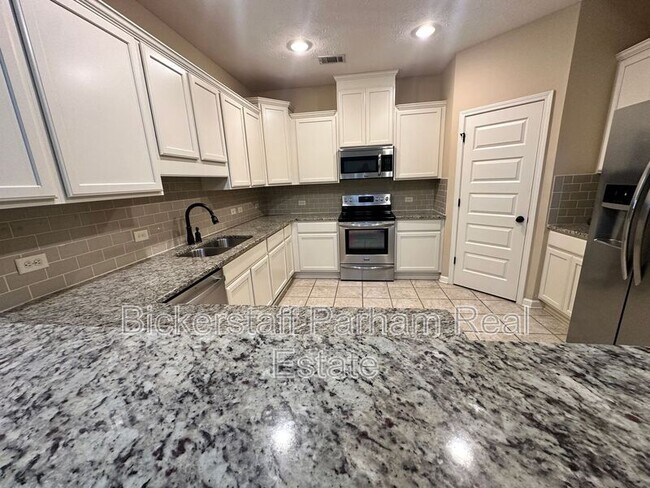 Building Photo - 6054 Townes Way