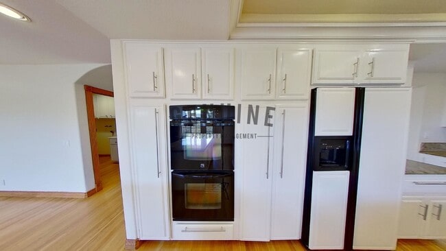 Building Photo - Coming Soon: 2 Story 4Bd 3Ba Eastside Costa Mesa Home