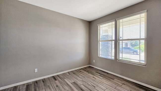 Building Photo - 17156 W Lincoln St