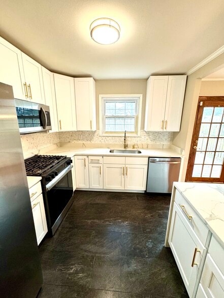 Building Photo - 540 Valleywood Rd