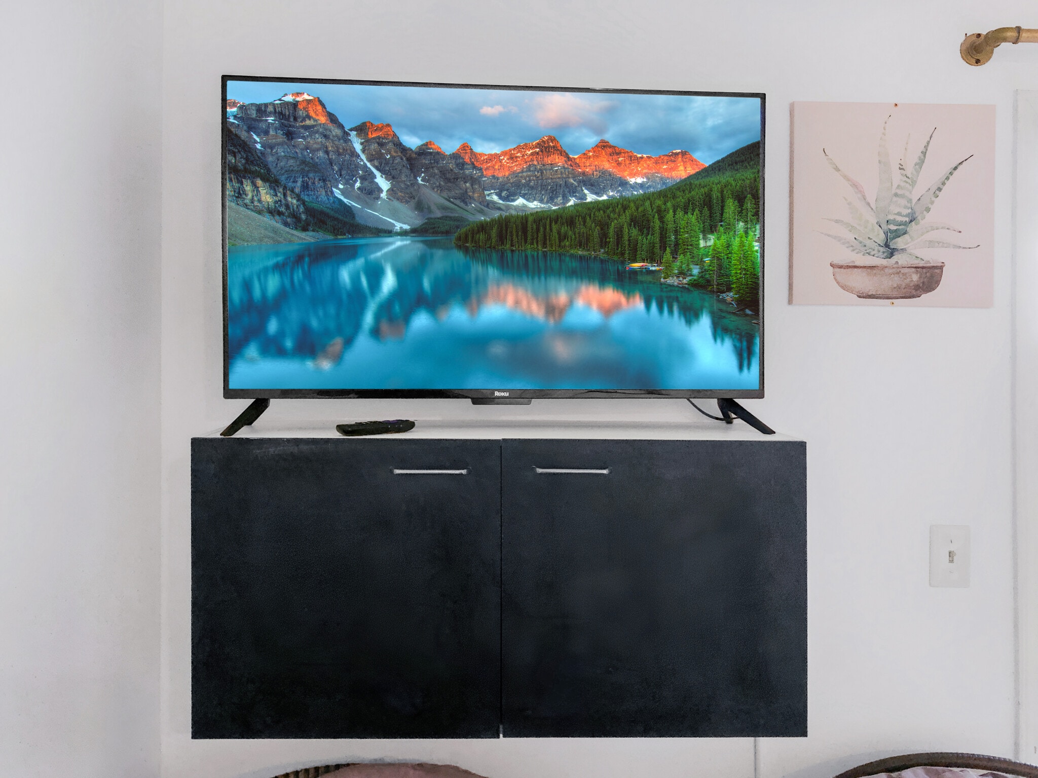 Roku TV + streaming - 4220 Wilshire Blvd