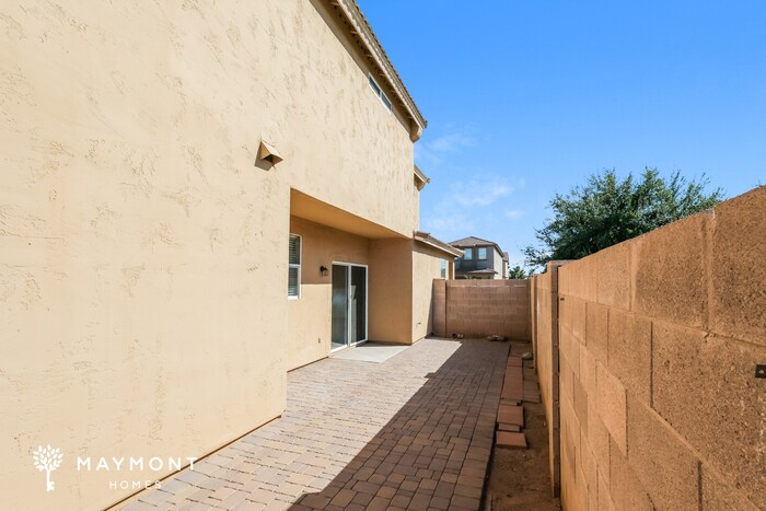 Building Photo - 5166 W Illini St