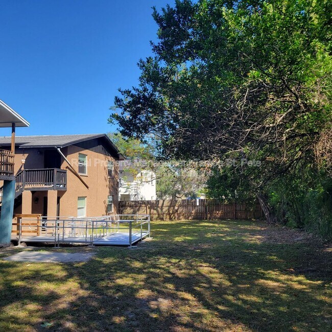 Building Photo - 8427 N 39th St