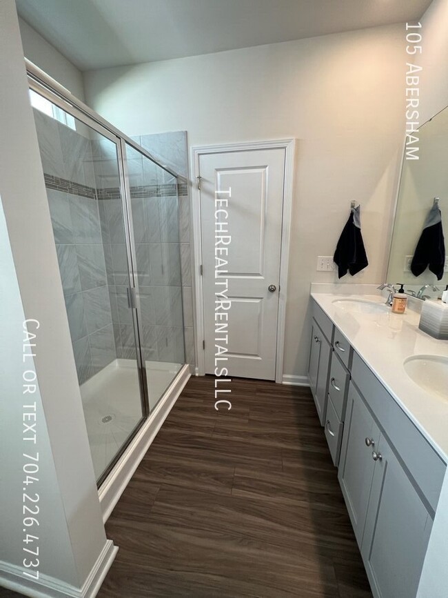 Building Photo - 105 Abersham-