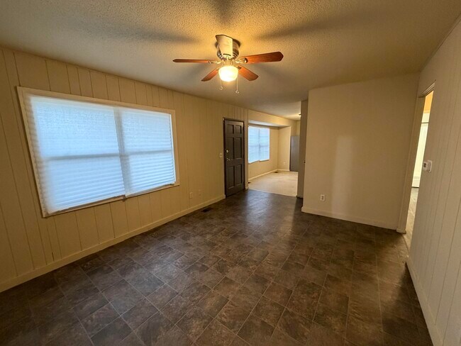 Building Photo - 1016 Camaro-