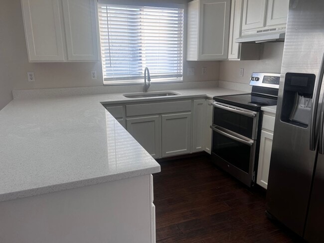 Building Photo - Beautiful Home in West Valley