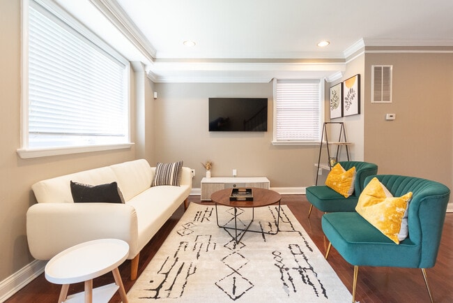 Building Photo - 6502 Parkway Ct