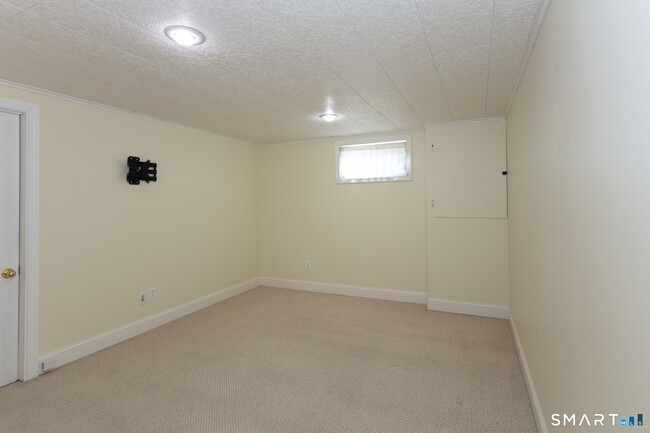 Building Photo - 135 Camp Ave