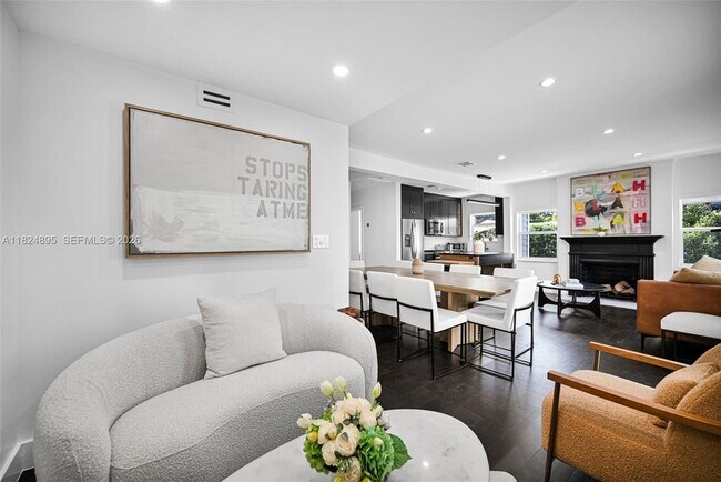 Building Photo - 150 NE 50th St