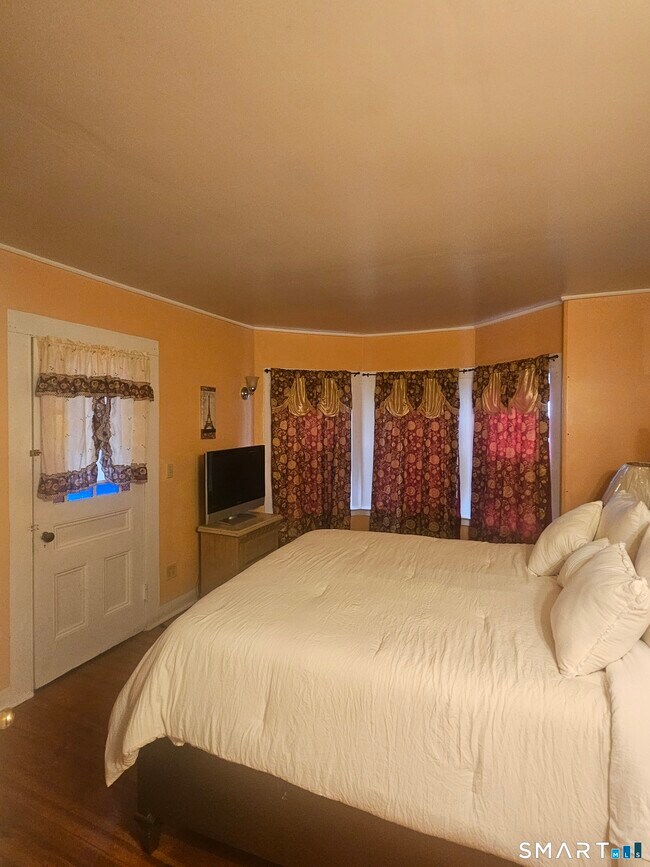 Building Photo - 53-55 Laurel St