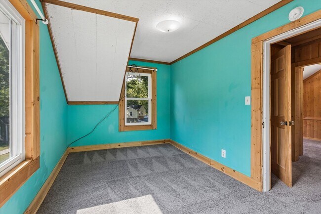 Building Photo - 144 Nelson Dr