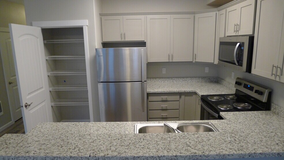 Kitchen - 1138 R St