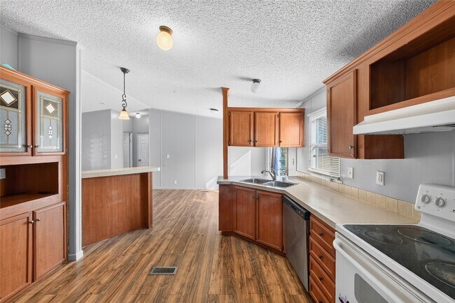 Building Photo - 1341 Flying L Ln