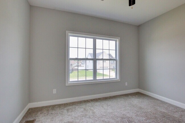 Building Photo - 1331 Juniper Pass