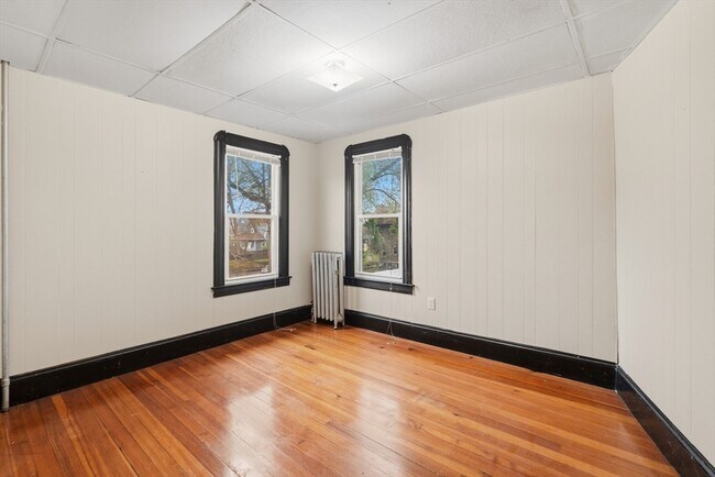 Building Photo - 43 Elmdale St
