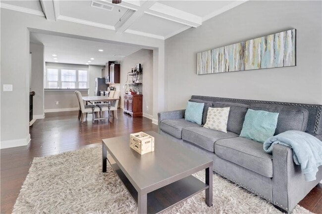 Building Photo - 5084 Whiteoak Terrace SE