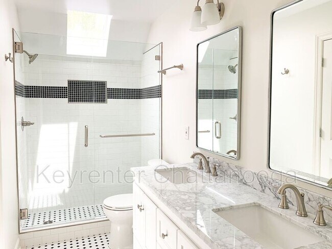 Building Photo - 8011 Dancing Fern Trail