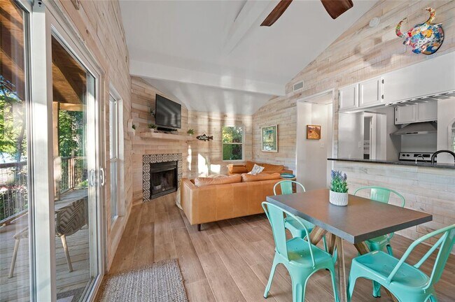 Building Photo - 1708 Ski Slope Dr