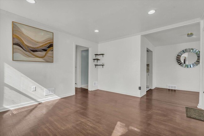 Building Photo - 14909 Griggs St