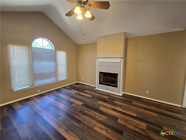 Building Photo - 2160 Cornerstone Dr