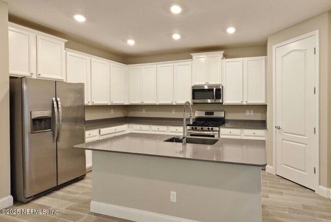 Building Photo - 75 Dade Ct